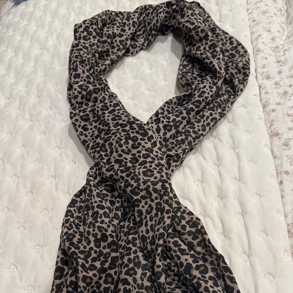 LOFT Animal Print Scarf in Black and Brown - Picture 1 of 3